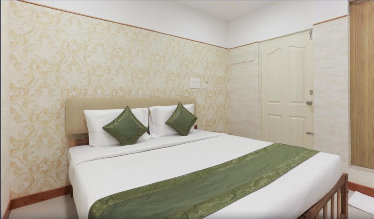 Heaven Gardens Hotell Kochi Eksteriør bilde
