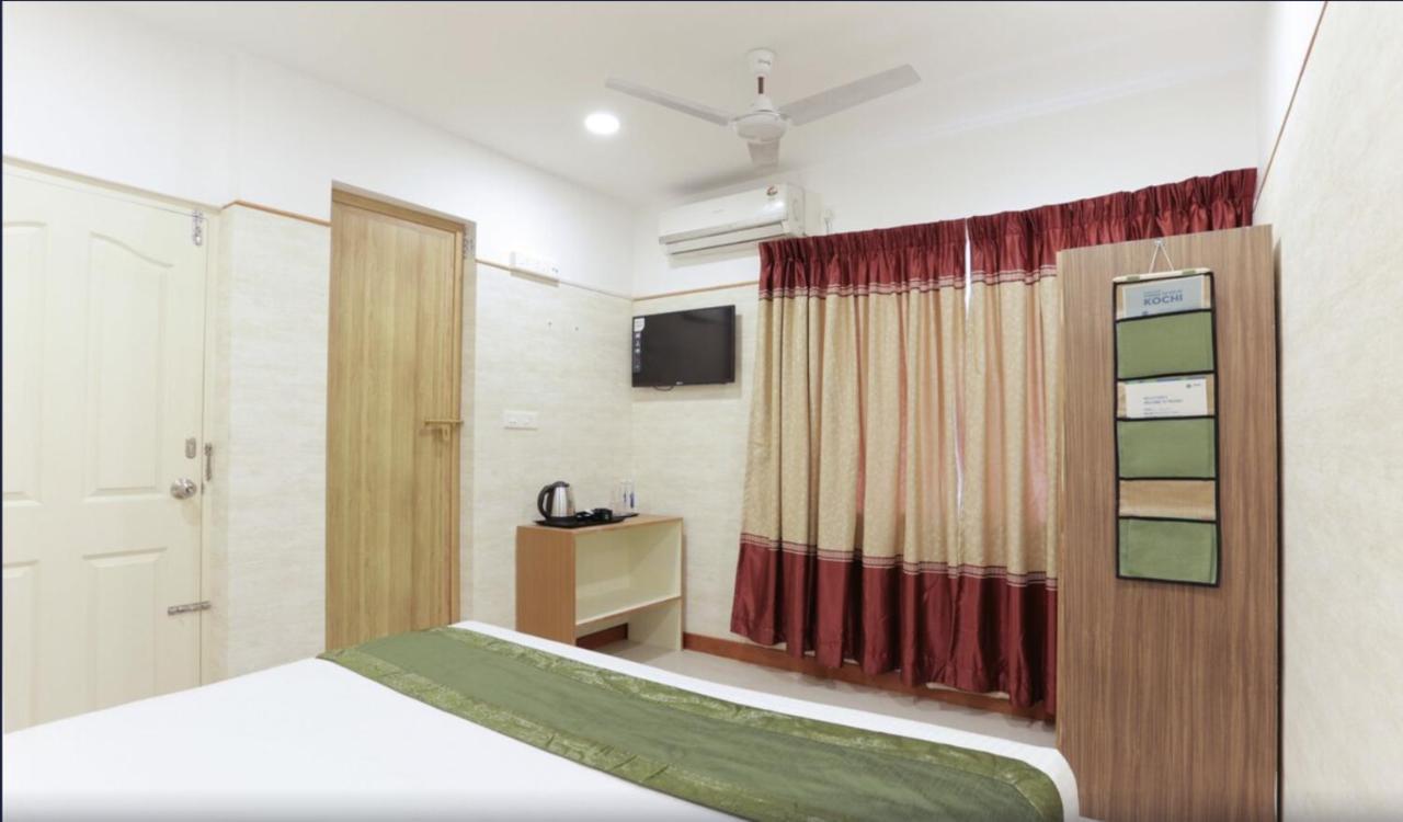 Heaven Gardens Hotell Kochi Eksteriør bilde